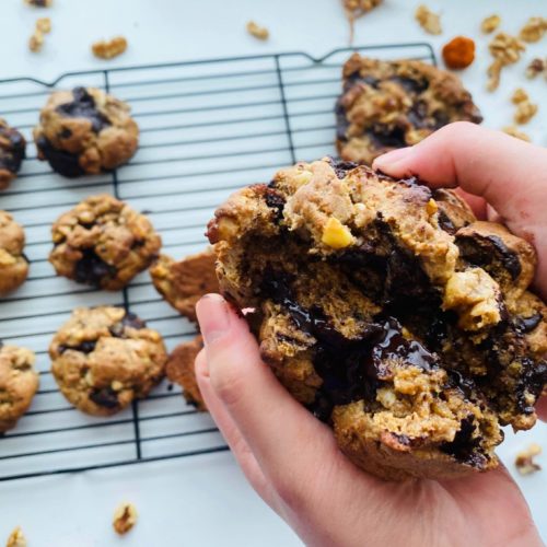 misugaru walnut chocolate chip cookie being split in half